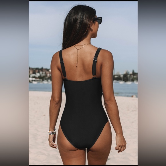 Cupshe square neck black one piece swimsuit - Picture 2 of 4